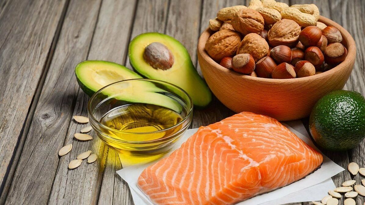 الأطعمة الرئيسية في نظام كيتو الغذائي